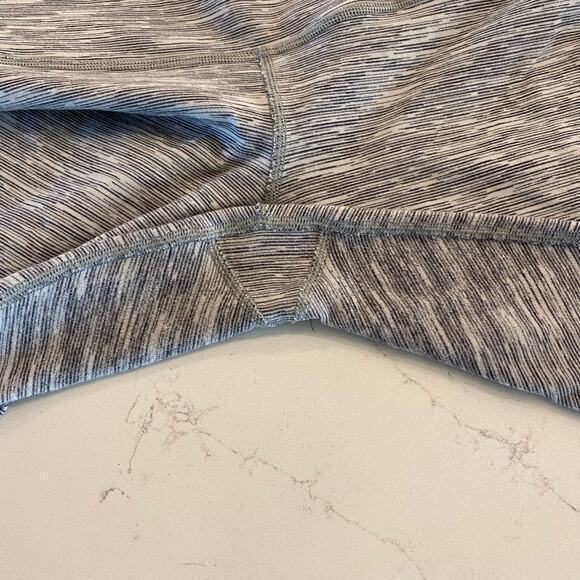 Lululemon Wunder Under Scalloped Hem High-Rise‎ Crop - Picture 9 of 12